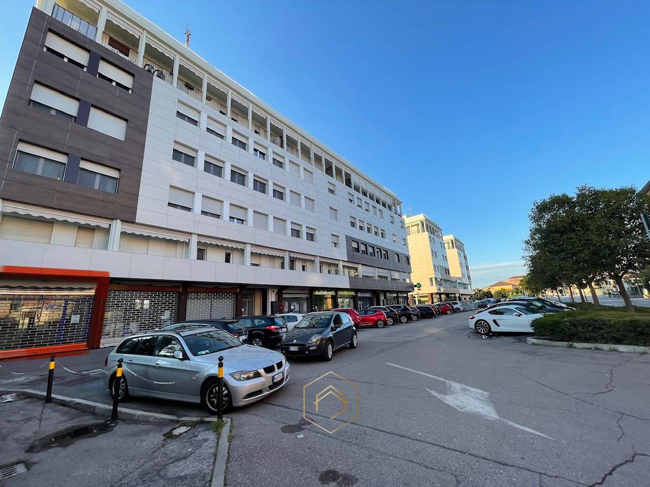 Negozio in vendita a Ferrara, Fuori Mura - Zona Sud