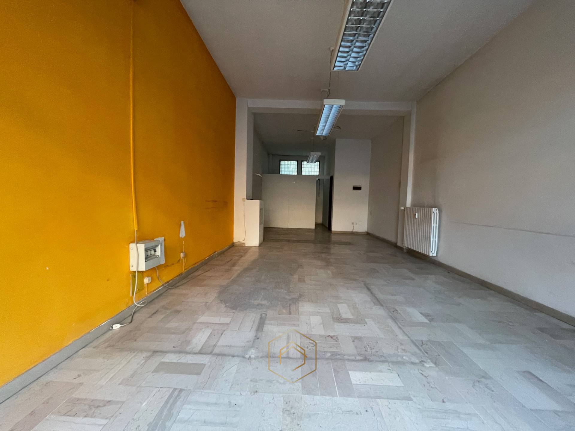 Negozio in vendita a Ferrara, Fuori Mura - Zona Sud