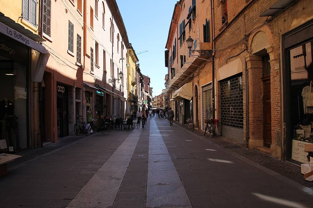 Attivita commerciale in vendita a Ferrara, Centro storico
