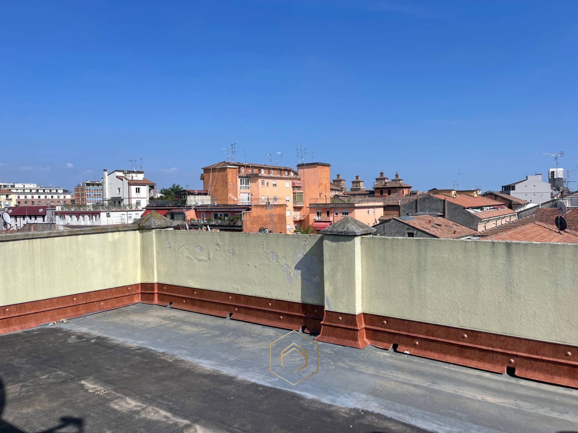 Appartamento in vendita a Ferrara, Centro storico