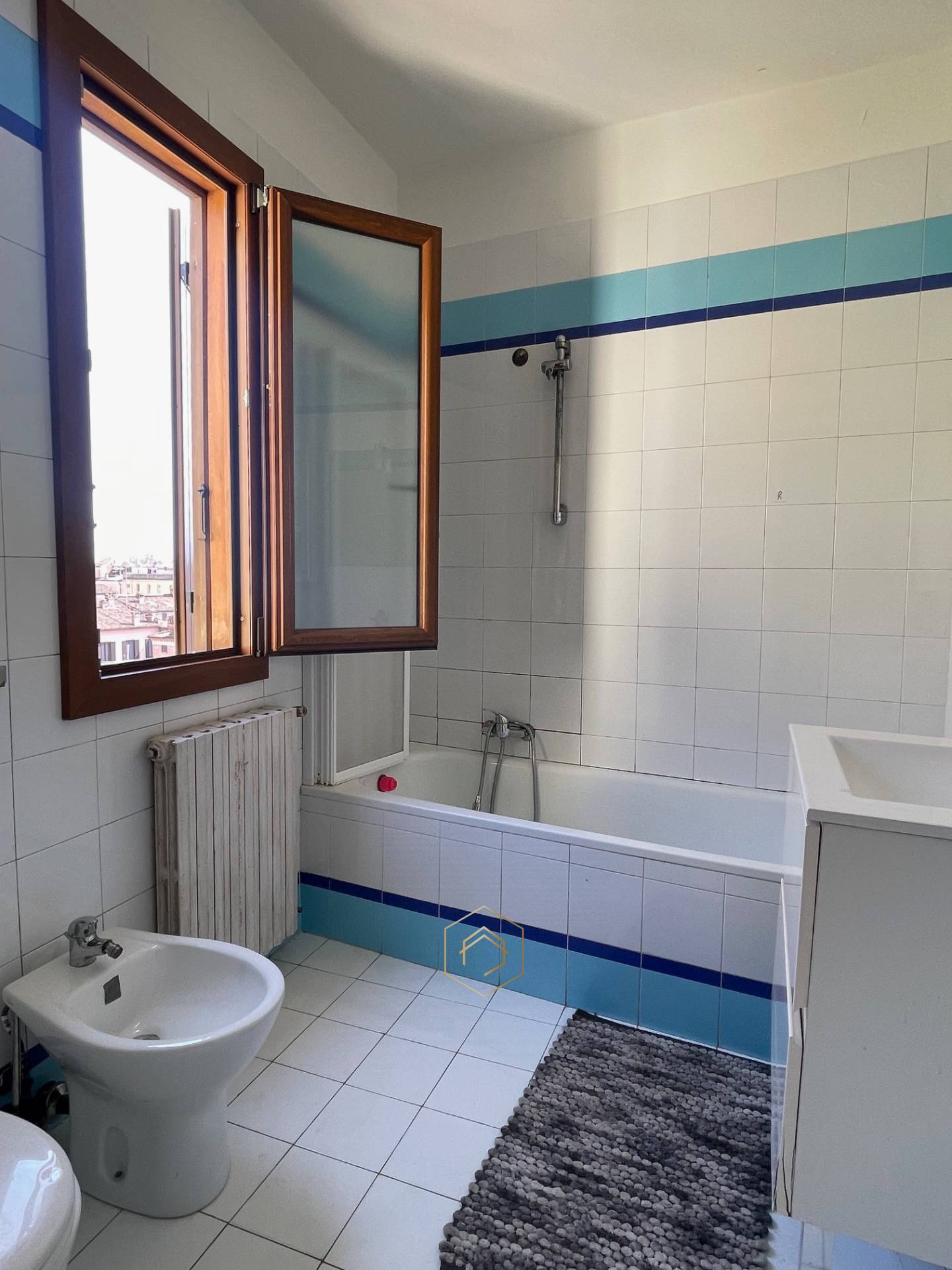 Appartamento in vendita a Ferrara, Centro storico