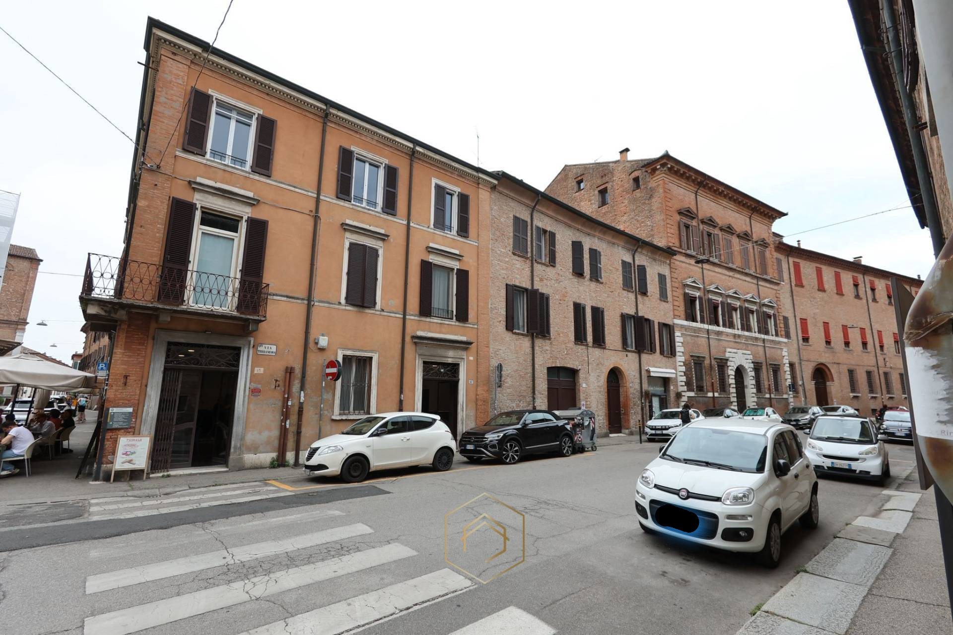 Negozio in vendita a Ferrara, Centro storico