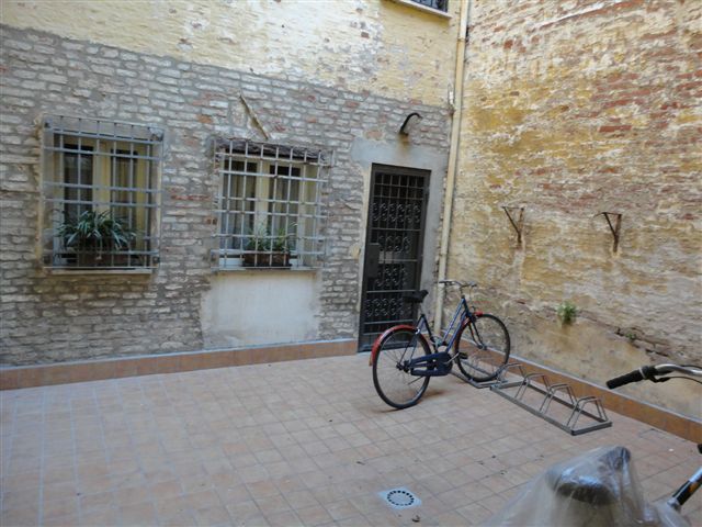 Appartamento in affitto a Ferrara, Centro storico