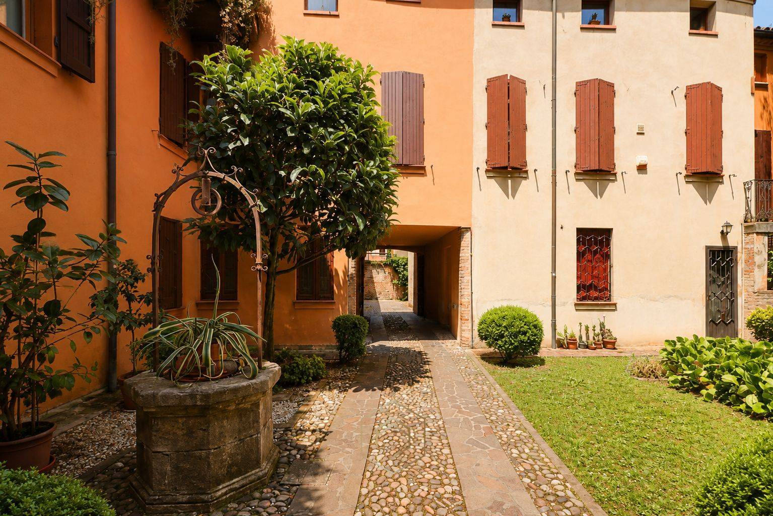 Appartamento in vendita a Ferrara, Centro storico