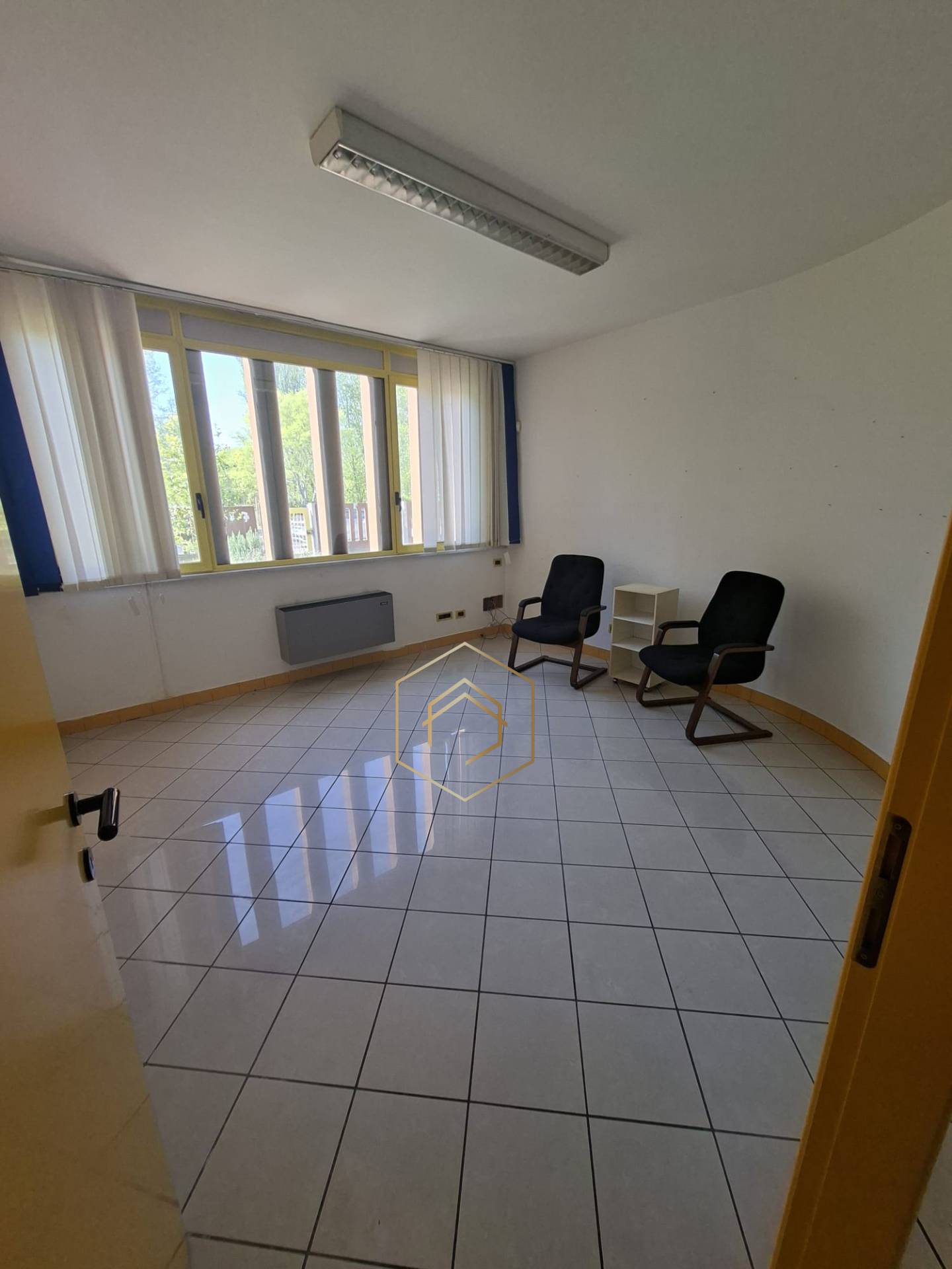 Ufficio in affitto a Ferrara, Fuori Mura - Zona Nord-Ovest