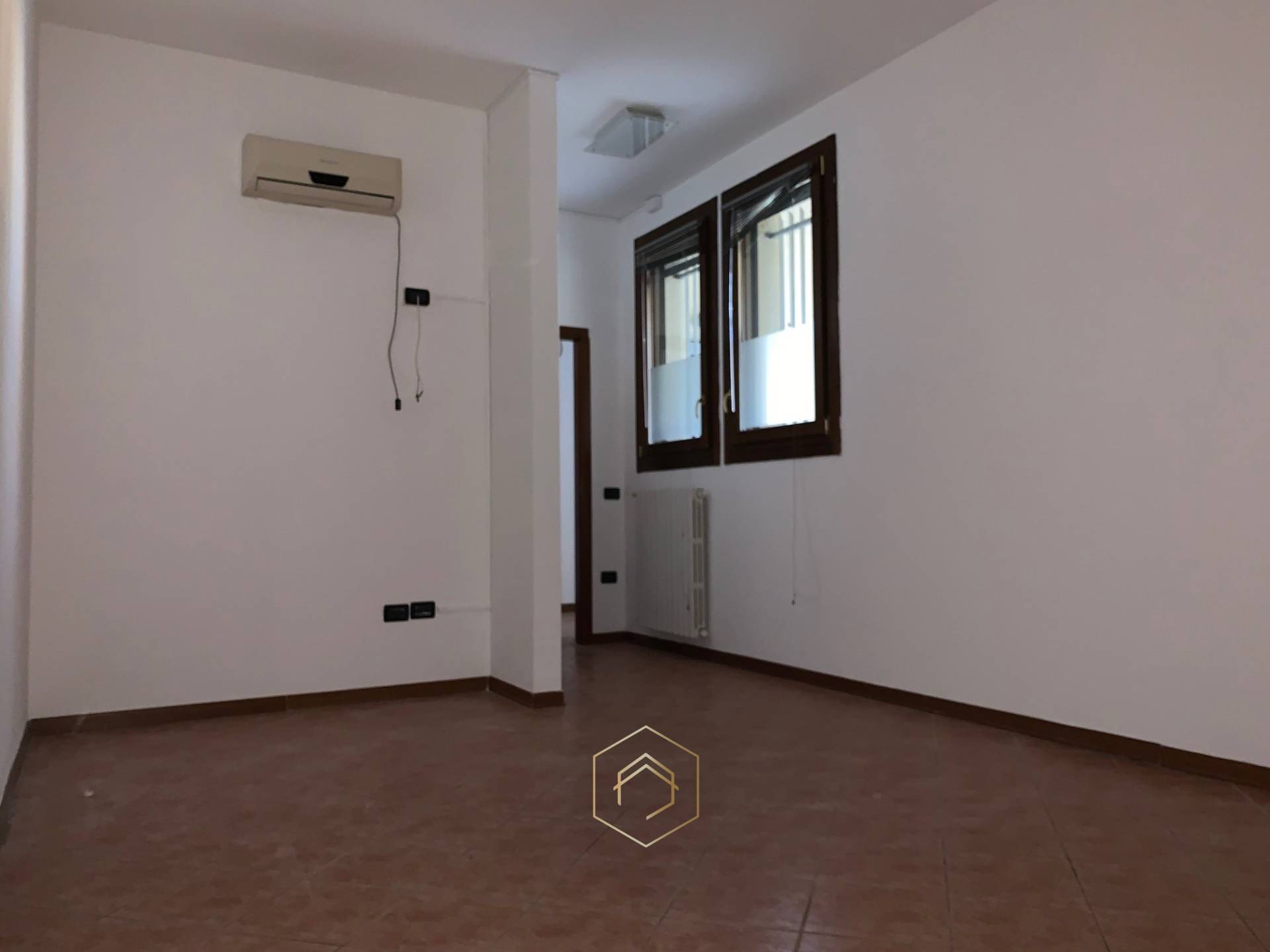 Ufficio in vendita a Ferrara, Fuori Mura - Zona Sud