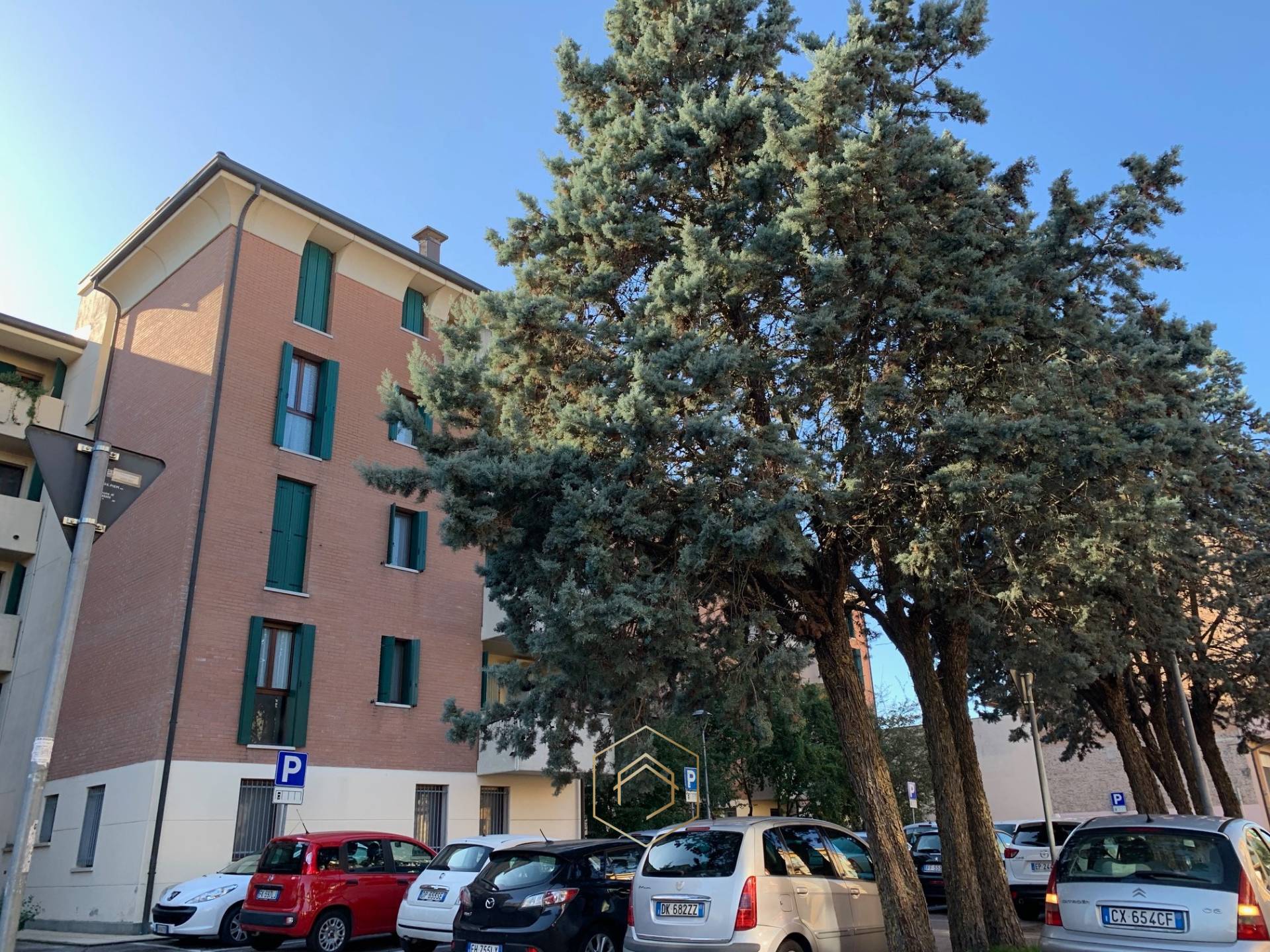 Ufficio in vendita a Ferrara, Fuori Mura - Zona Sud