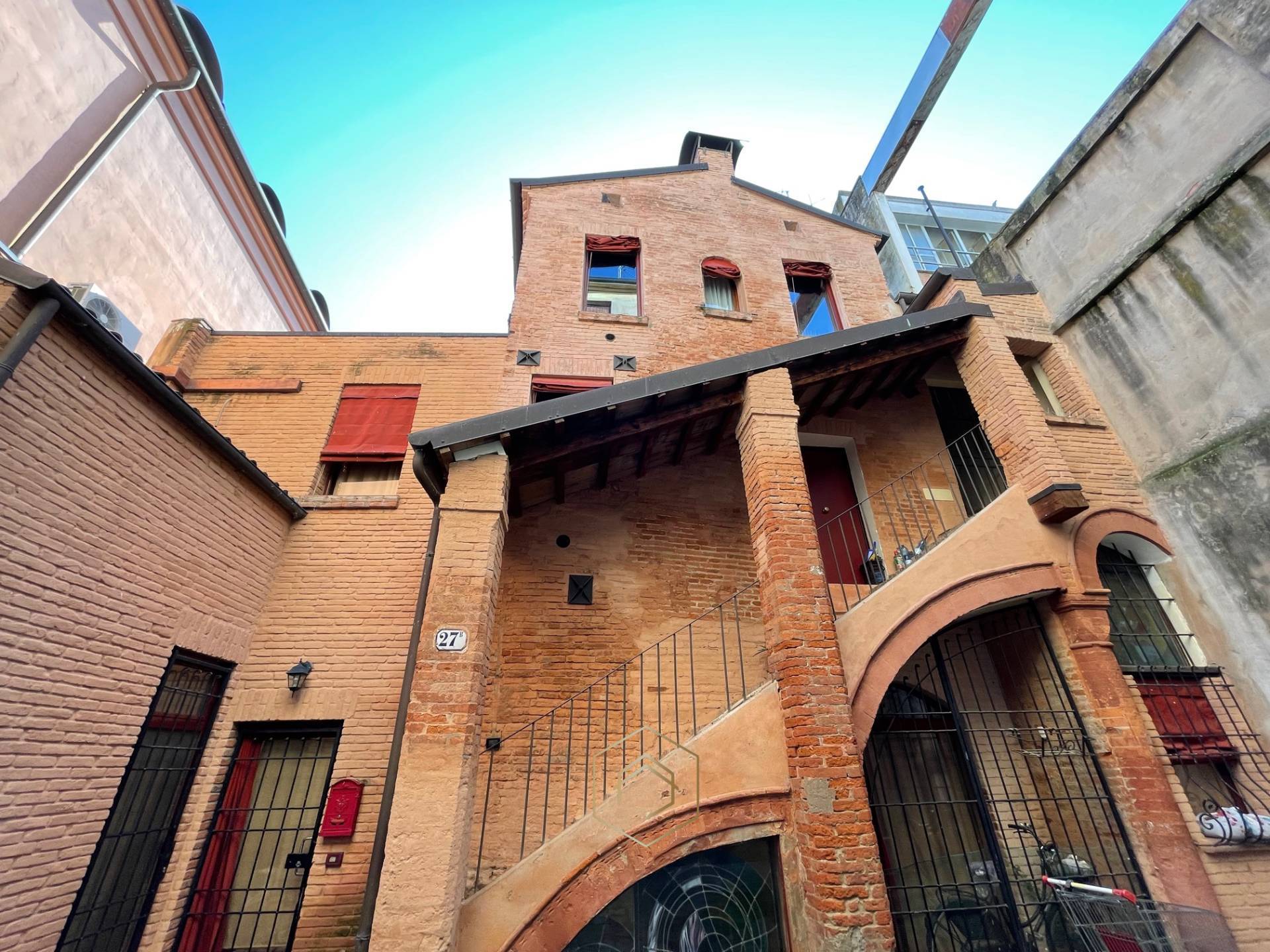 Appartamento in vendita a Ferrara, Centro storico