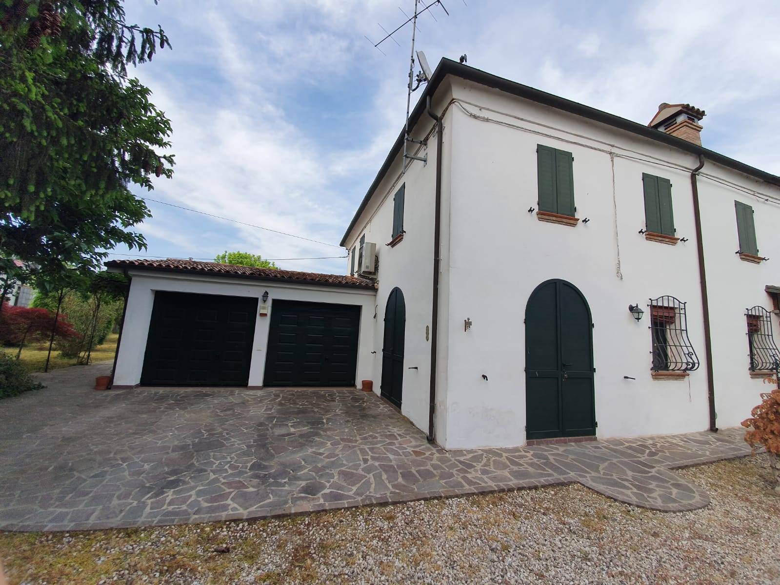 Casa / Villa / Villetta in affitto a Ferrara, Ravalle