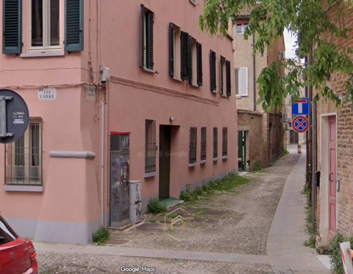 Garage / Posto auto in vendita a Ferrara, Centro storico