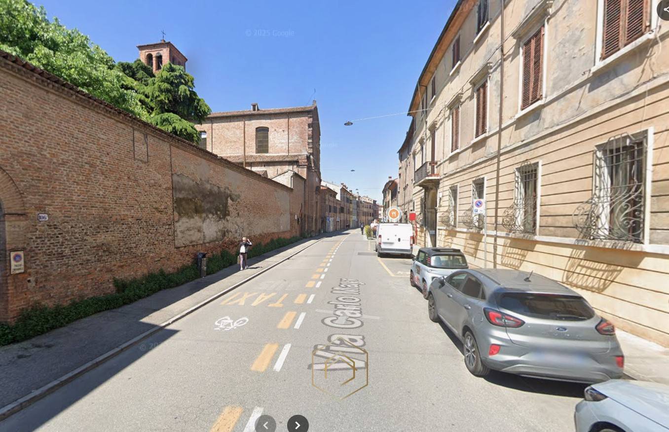 Garage / Posto auto in vendita a Ferrara, Centro storico
