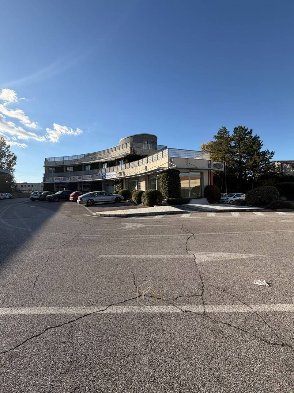 Negozio in affitto a Ferrara, Fuori Mura - Zona Nord-Ovest