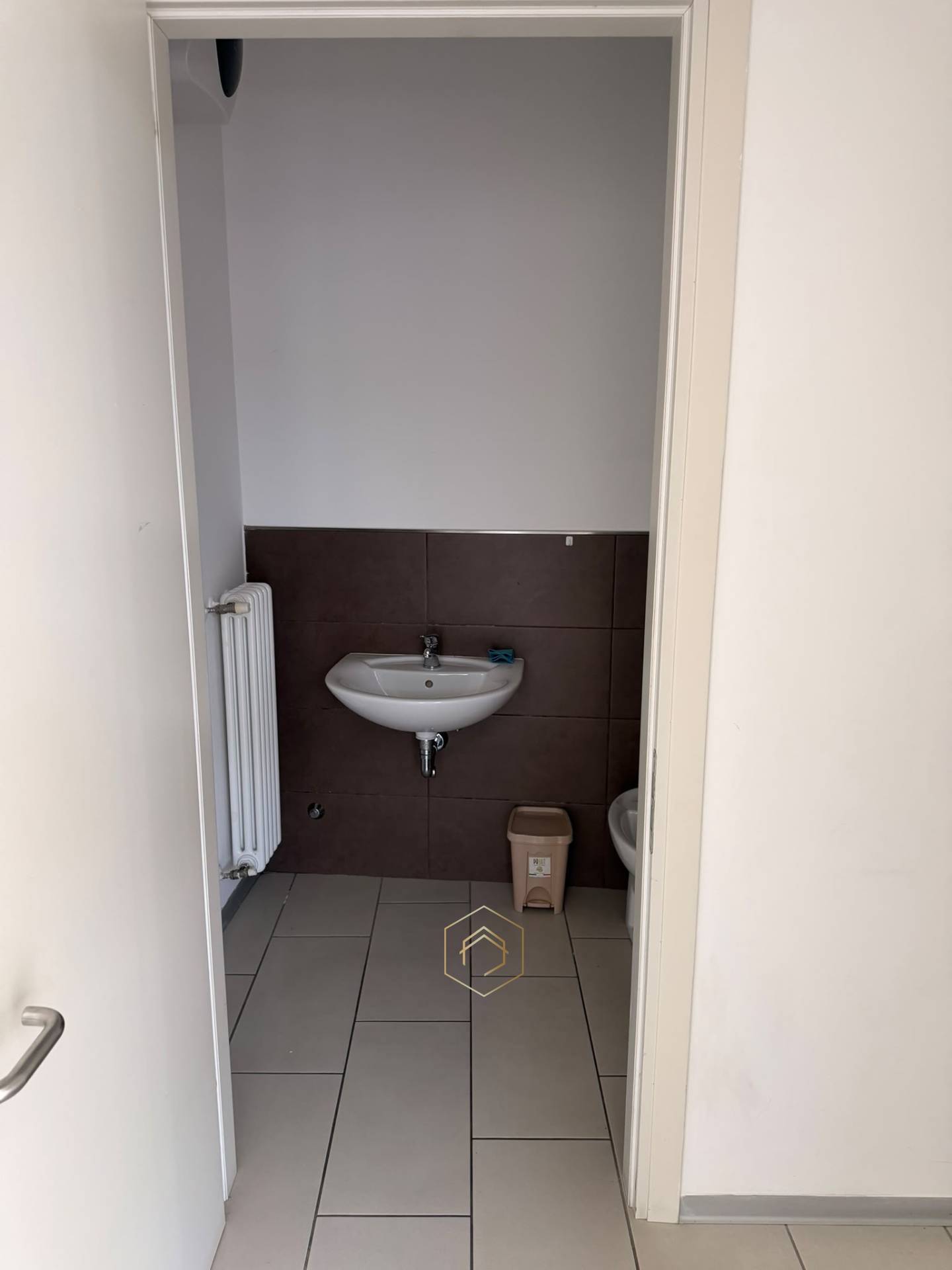 Negozio in affitto a Ferrara, Fuori Mura - Zona Nord-Ovest