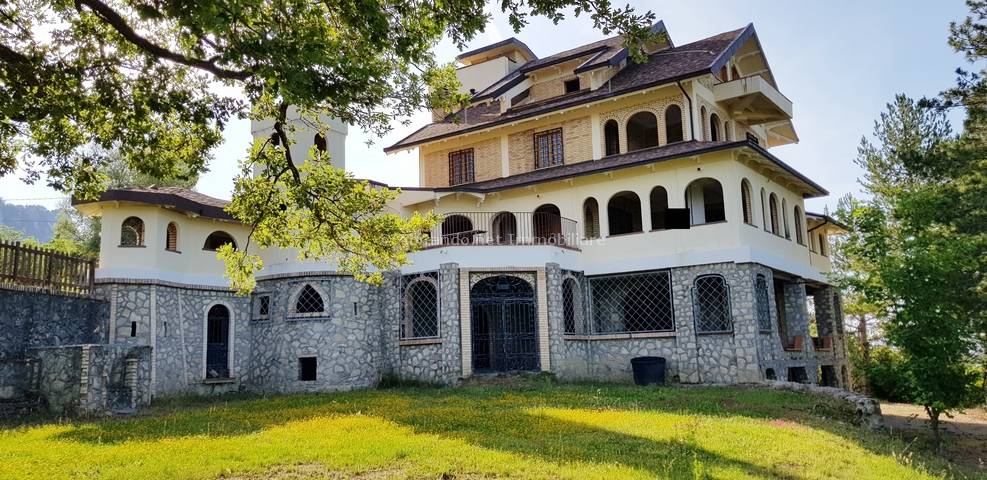 Villa vista mare a Montebello di Bertona