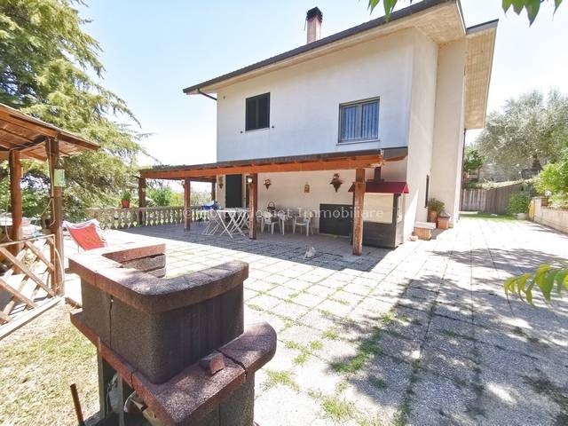 Villa in vendita a Penne