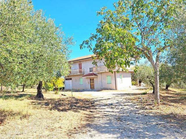 Casa singola in vendita a Penne