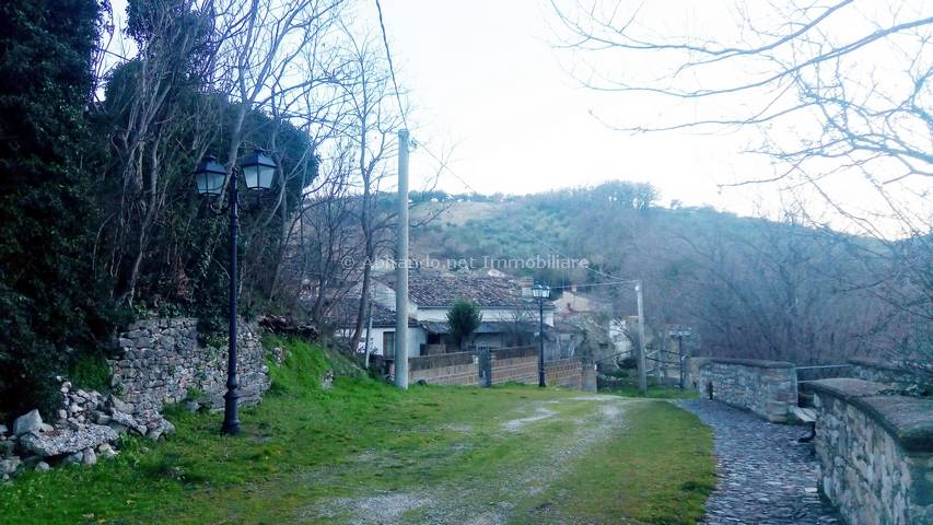 Bifamiliare in vendita a Vicoli