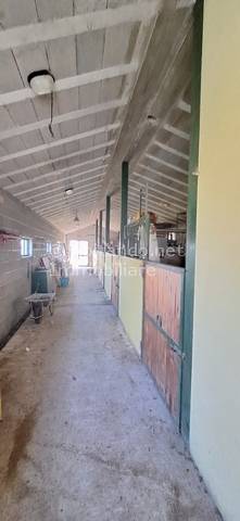 Magazzino in vendita a Loreto Aprutino