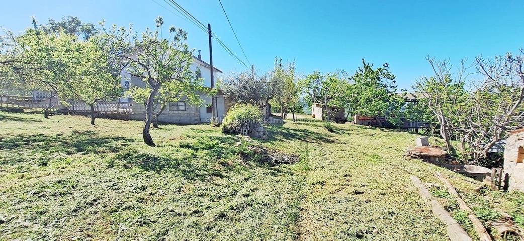 Casa singola in vendita a Montebello di Bertona