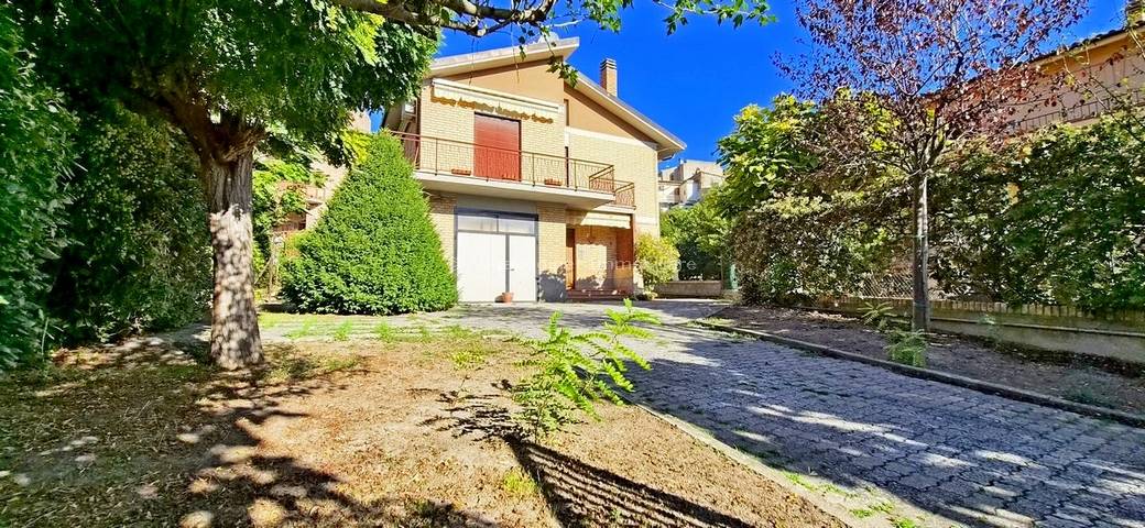 Casa singola in vendita a Penne