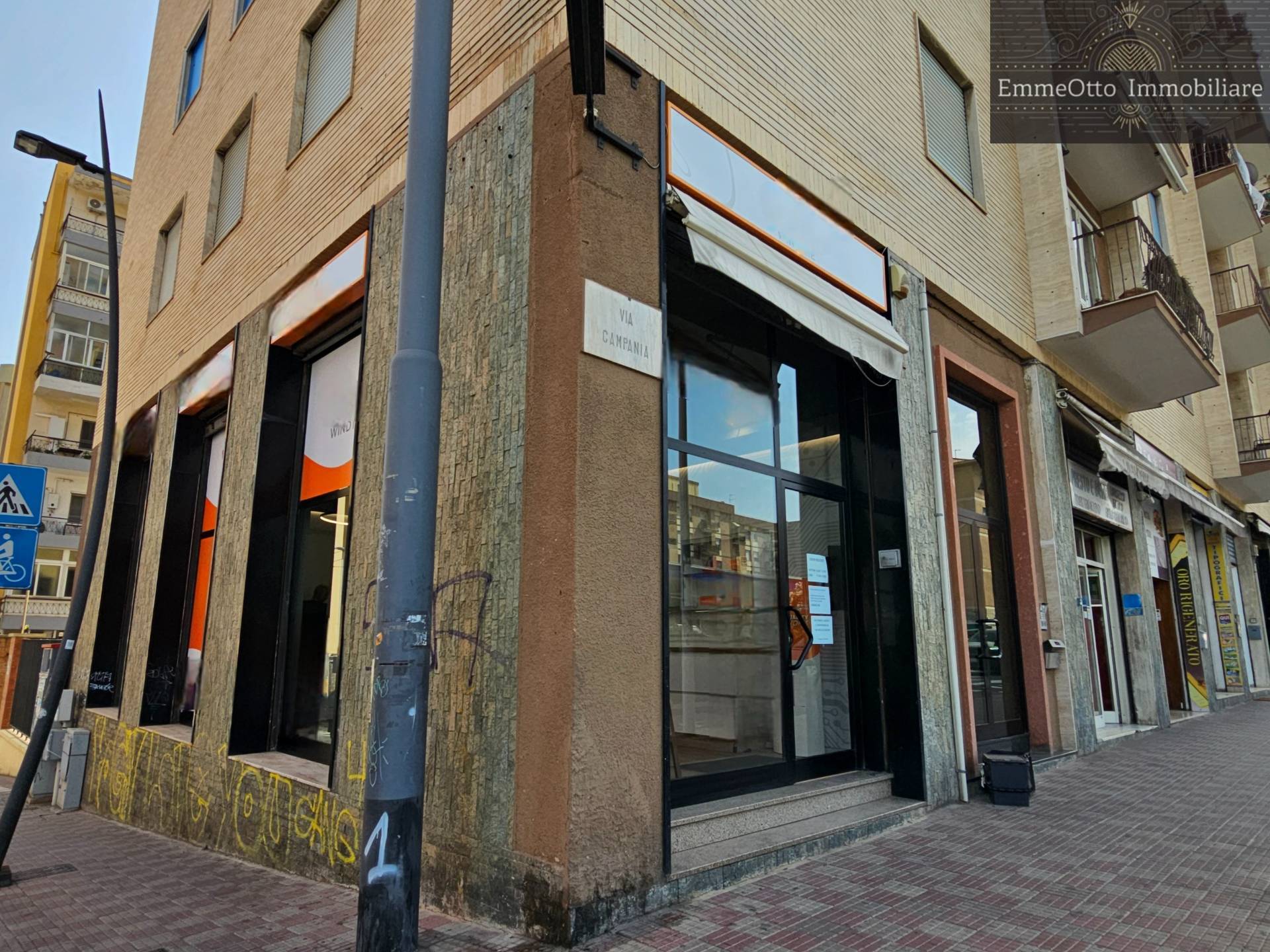 Locale commerciale in affitto a Cagliari, Is Mirrionis