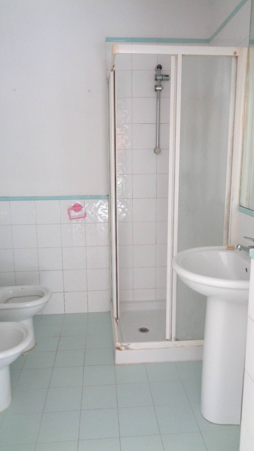 Ufficio in vendita a Ferrara, MONTEBELLO - PIAZZA ARIOSTEA