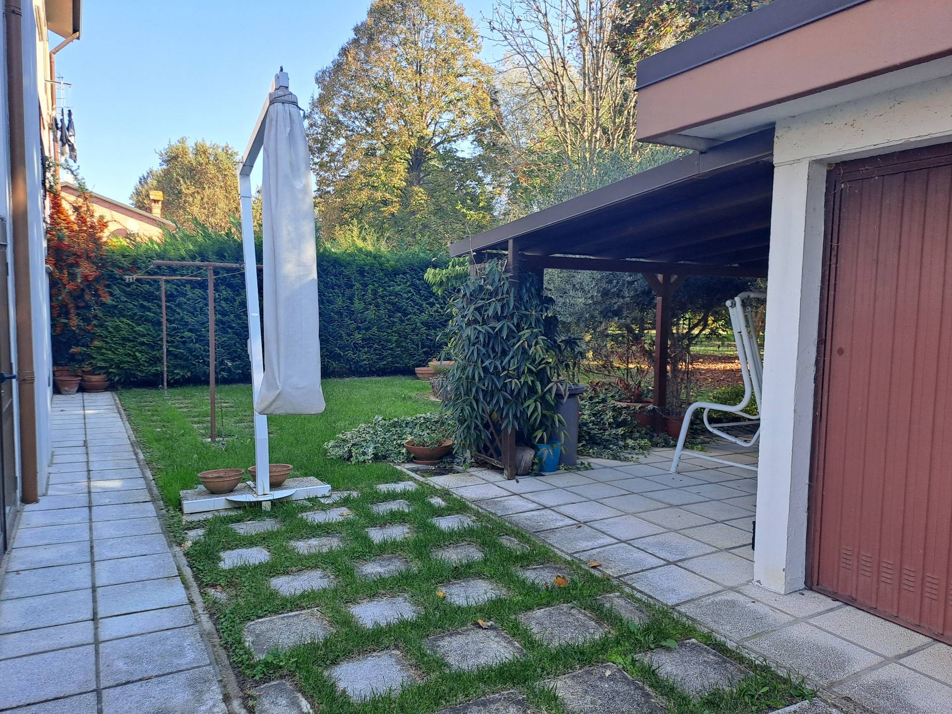 casa indipendente su tre lati in vendita a Ferrara, Quartesana