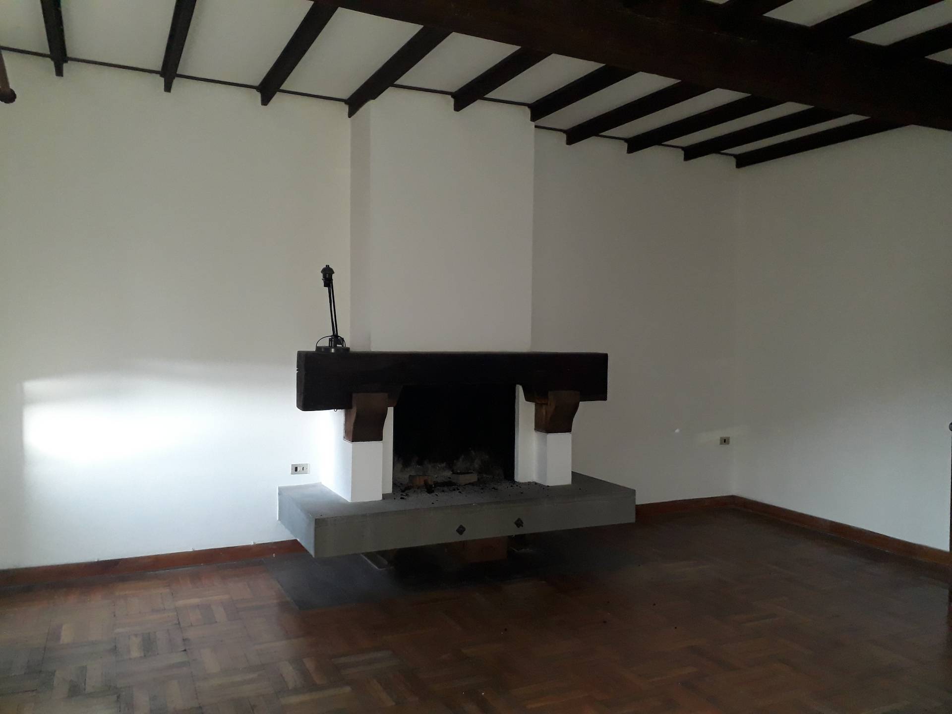 appartamento in vendita a Ferrara, MONTEBELLO - PIAZZA ARIOSTEA