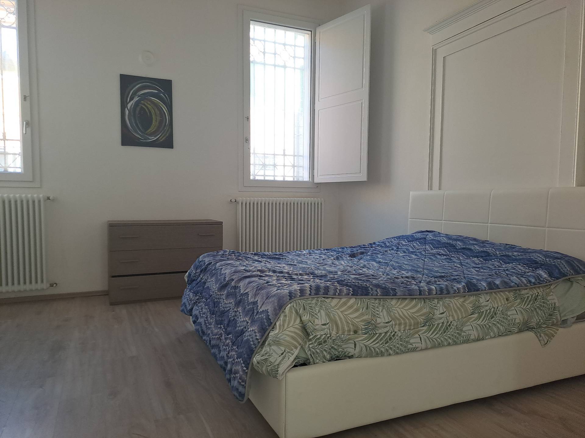 appartamento in vendita a Ferrara, CENTRO STORICO VIA RIPAGRANDE -GARIBALDI