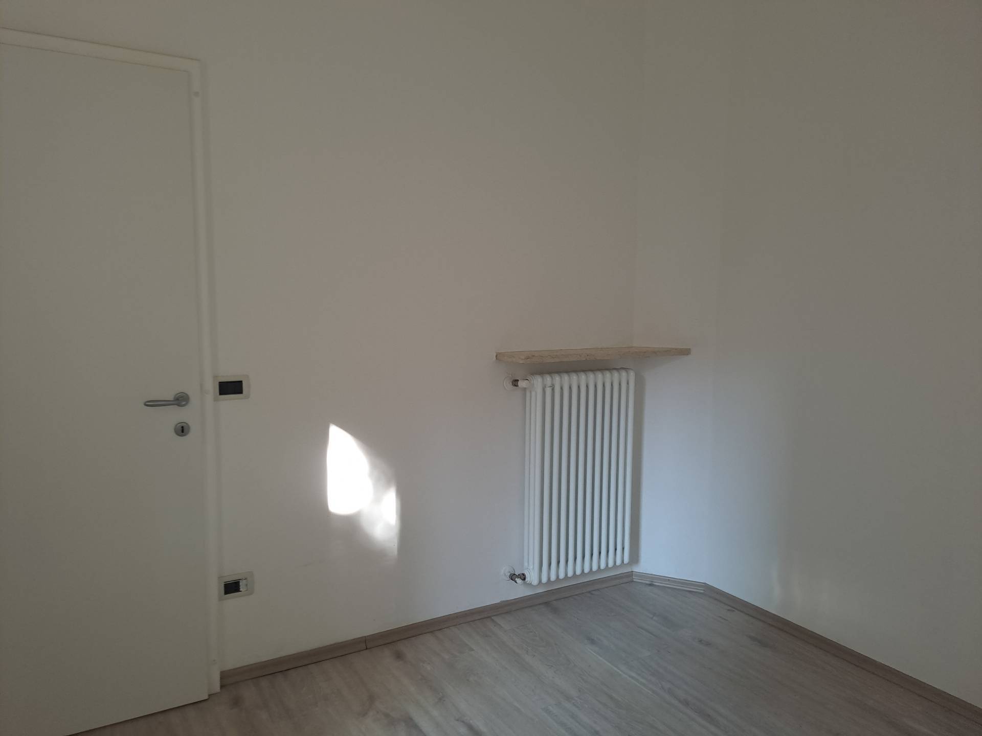 appartamento in vendita a Ferrara, CENTRO STORICO VIA RIPAGRANDE -GARIBALDI