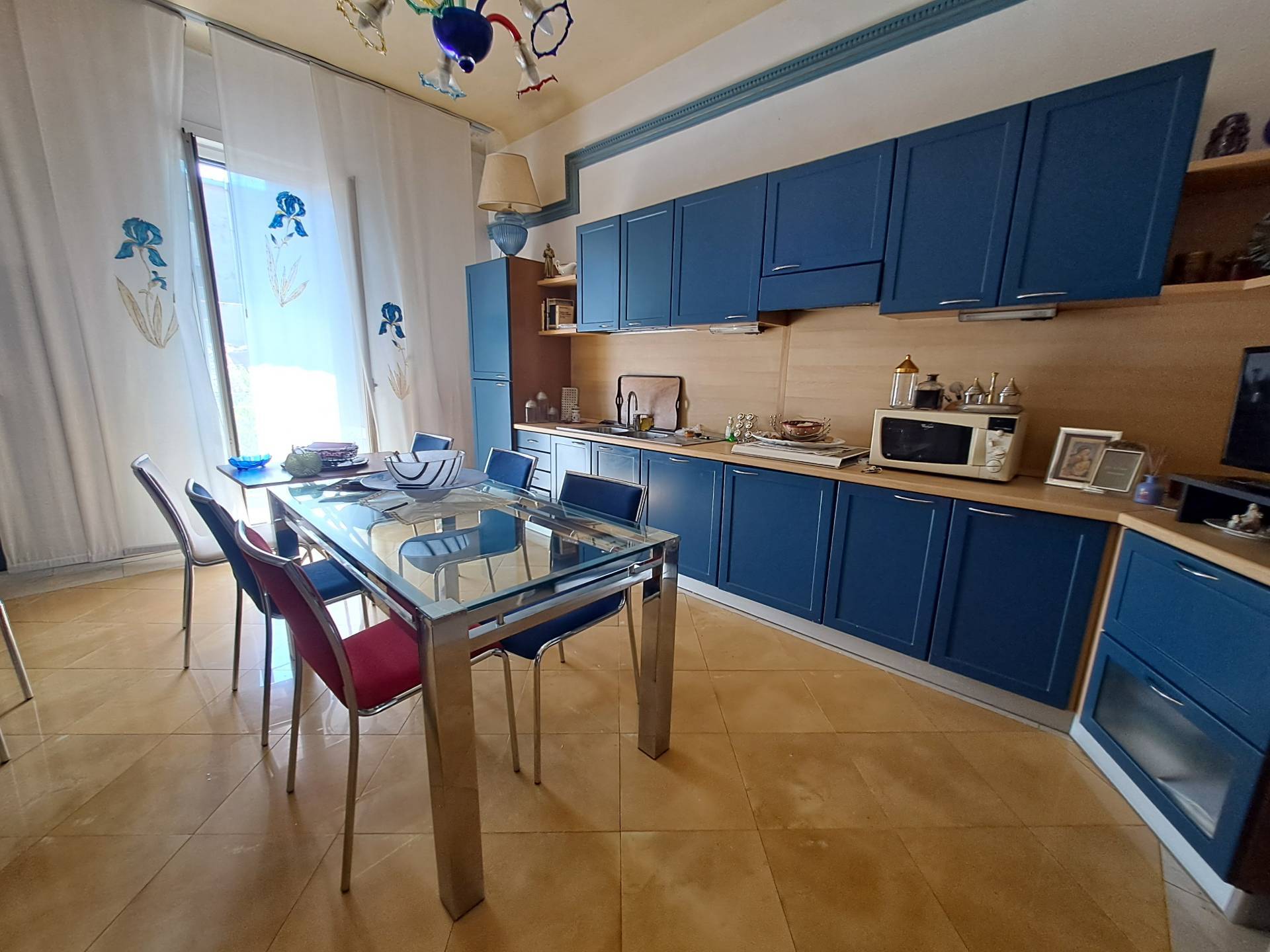 Casa con ingresso indipendente in vendita a Ferrara, PORTA PO - VIALE CAVOUR