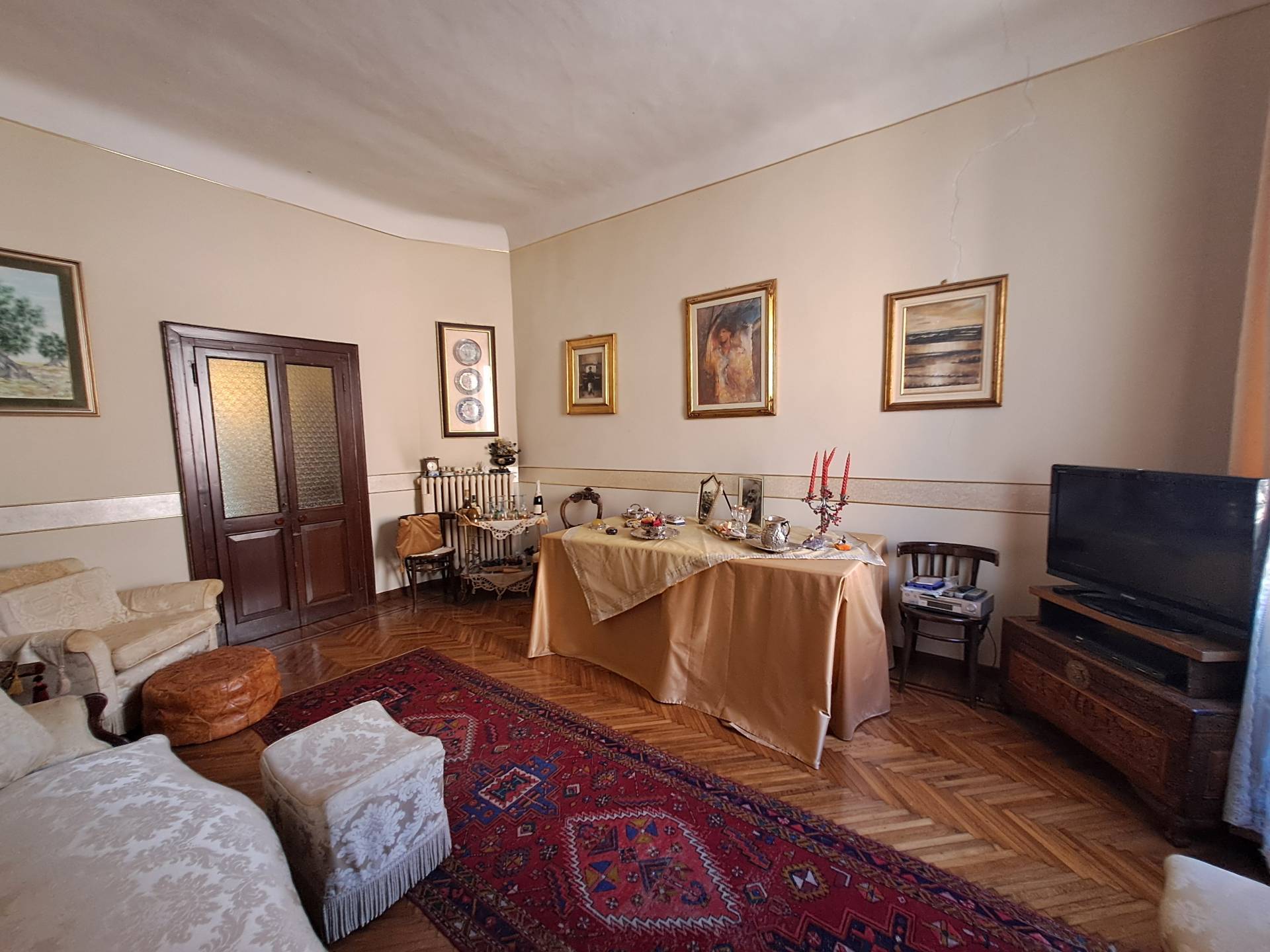 Casa con ingresso indipendente in vendita a Ferrara, PORTA PO - VIALE CAVOUR