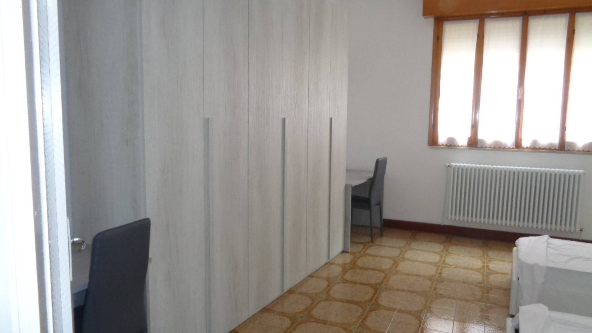 appartamento in affitto a Ferrara, PORTA PO - VIALE CAVOUR