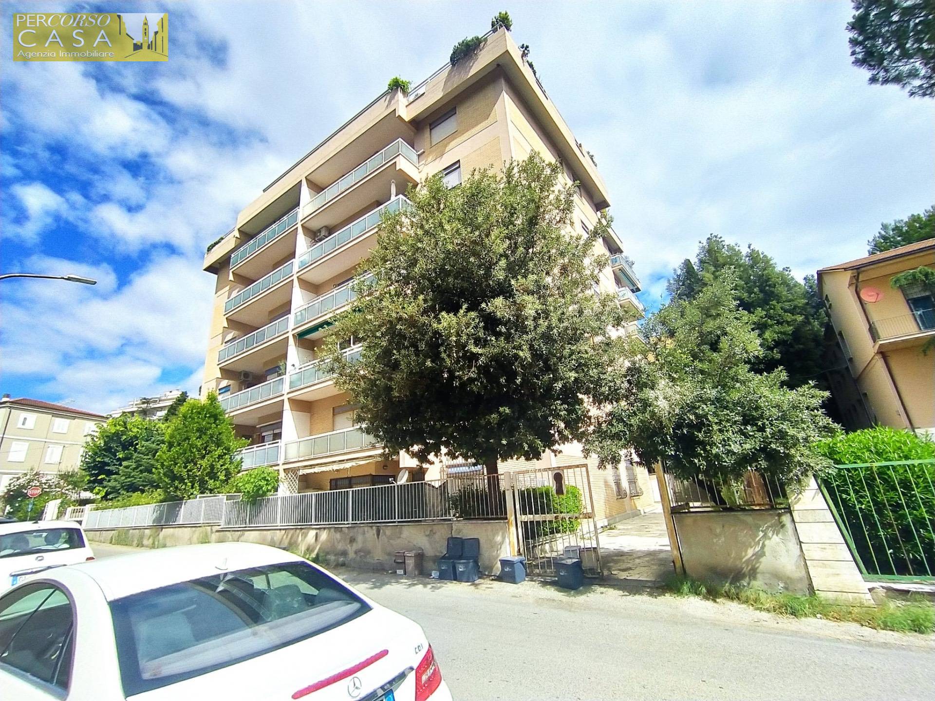 STUDIO - UFFICIO in affitto a Teramo, Centro