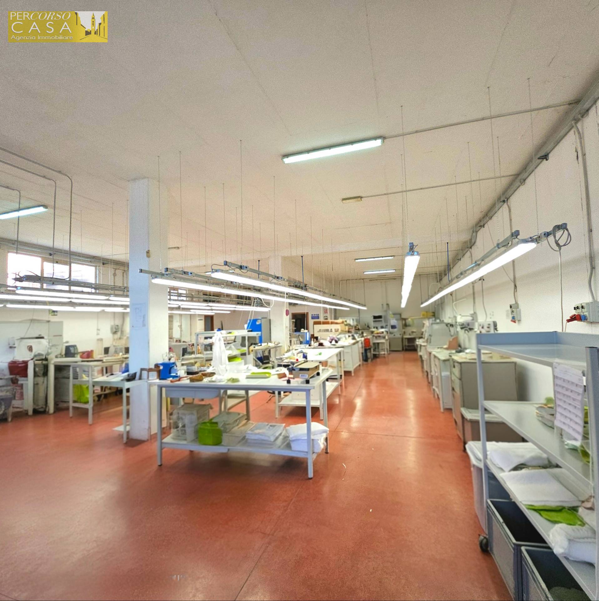 Capannone in vendita a Bellante