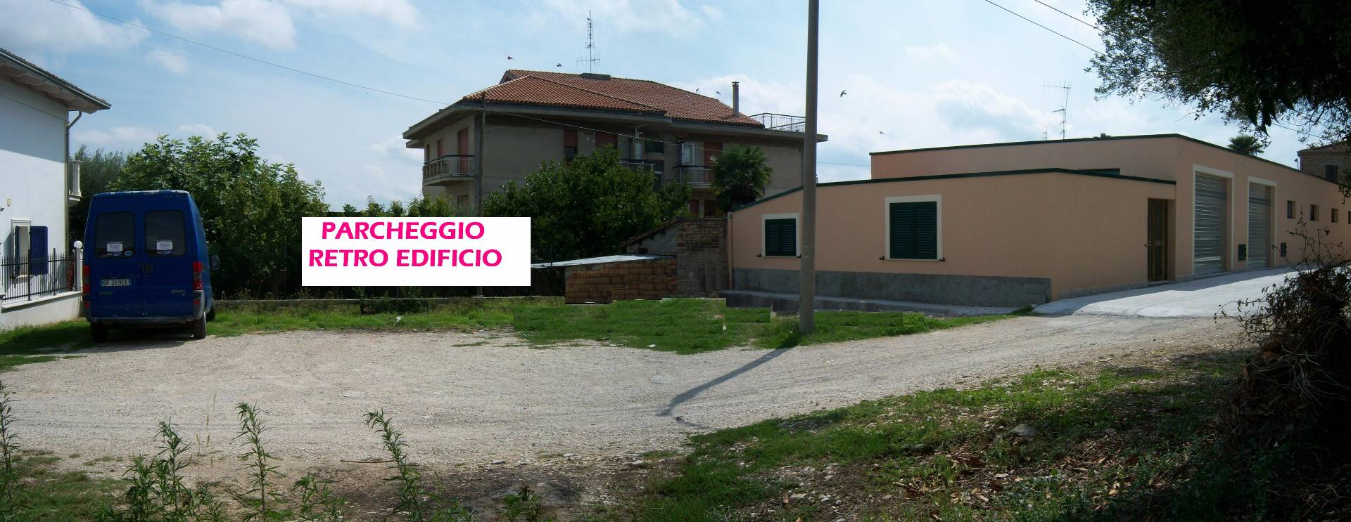 Locale Commerciale in affitto a Nereto, Vibrata