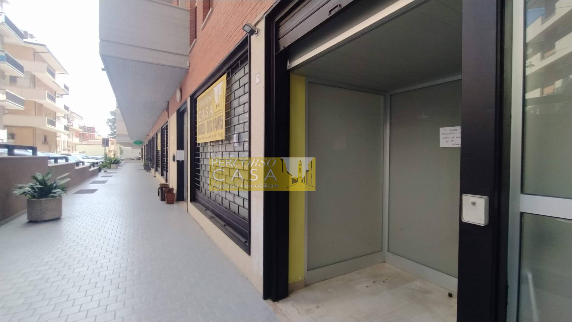 Locale Commerciale in vendita a Teramo, TERAMO CITTA'