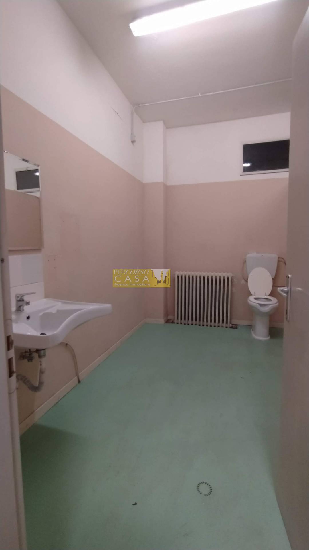 Locale Commerciale in vendita a Teramo, TERAMO CITTA'