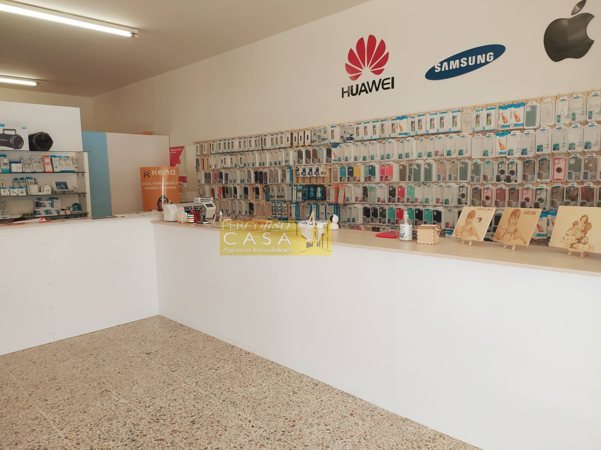 Locale Commerciale in vendita a Bellante, Bellante Stazione