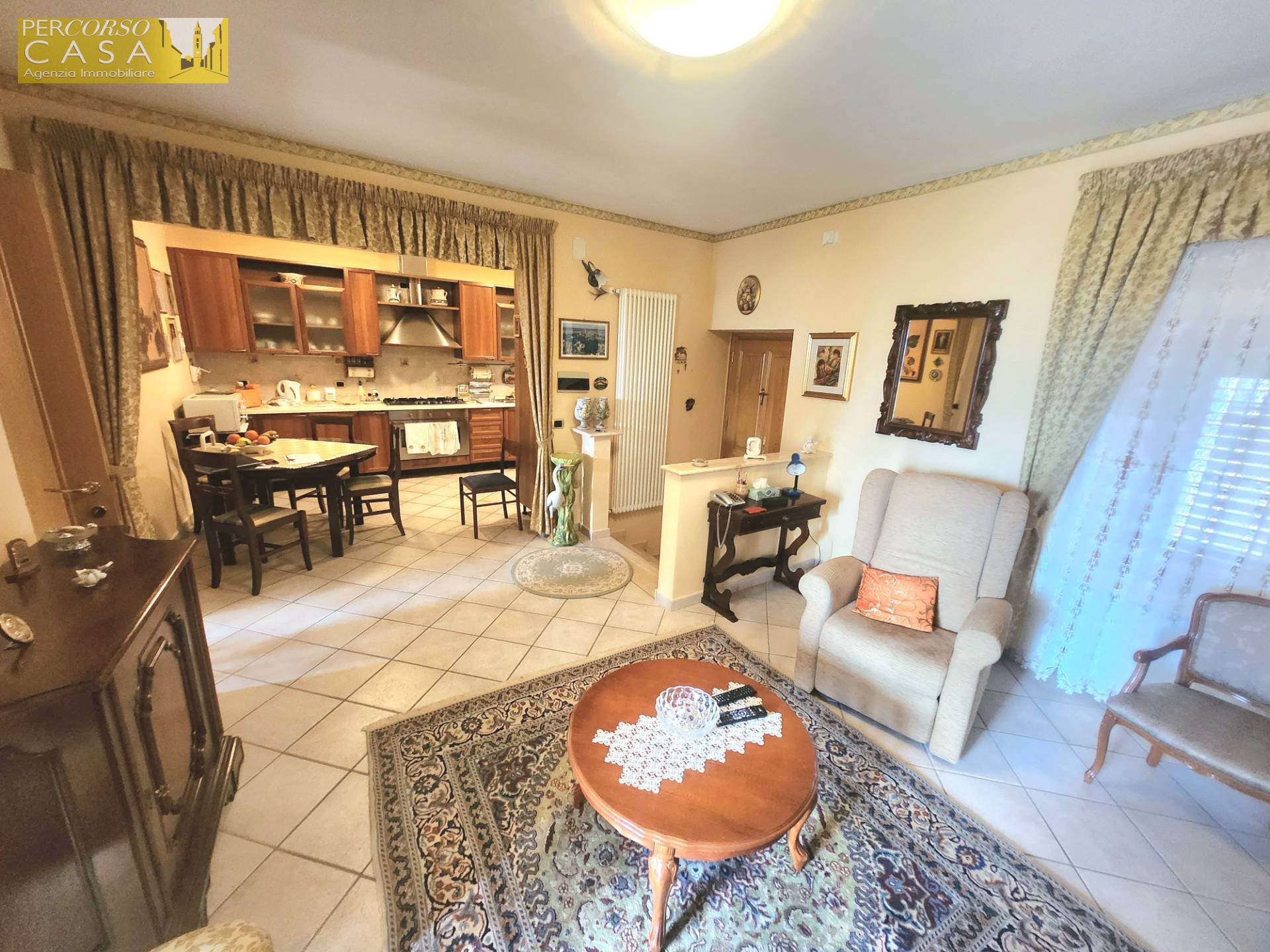 Casa indipendente in vendita a Teramo, Rapino