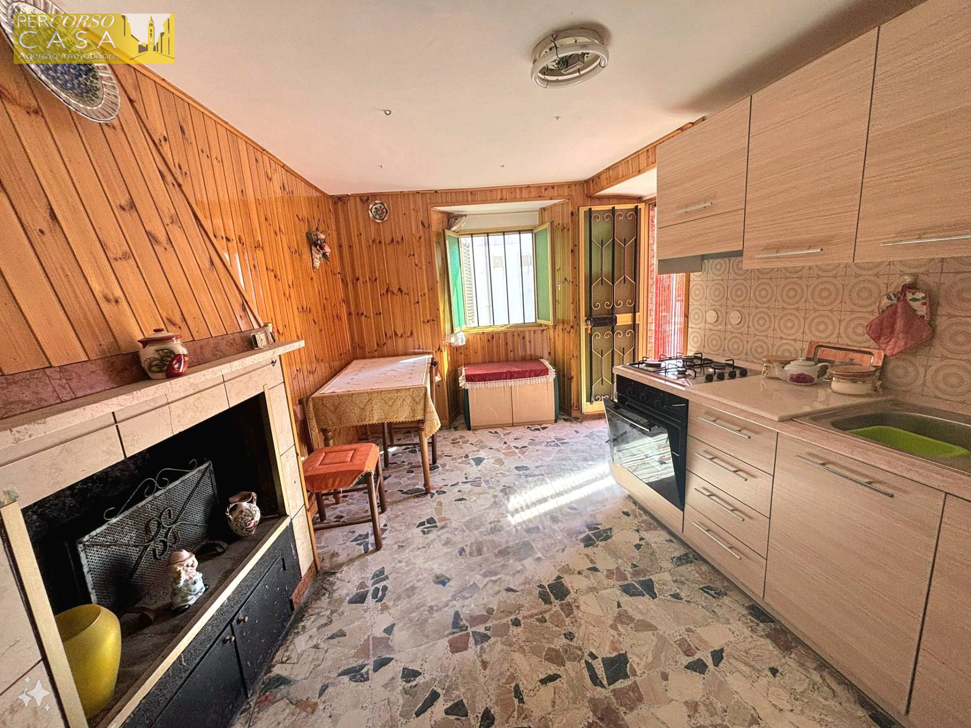 APPARTAMENTO CIELO TERRA INDIPENDENTE in vendita a Montorio al Vomano, Schiavano