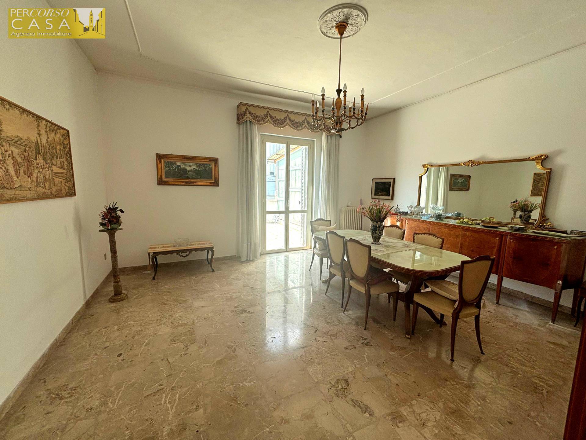 Casa indipendente in vendita a Teramo, Viale Crispi