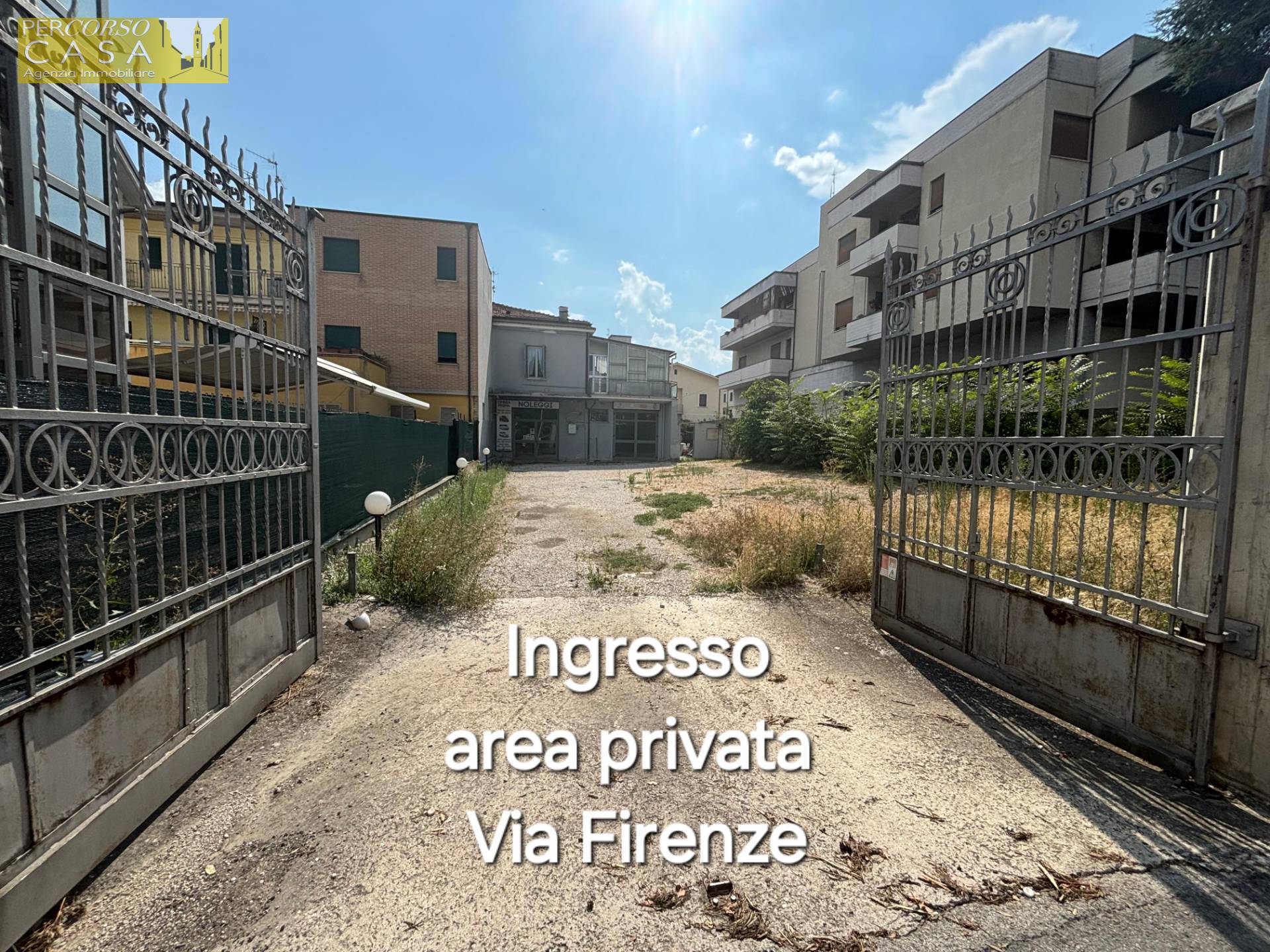 Casa indipendente in vendita a Teramo, Viale Crispi