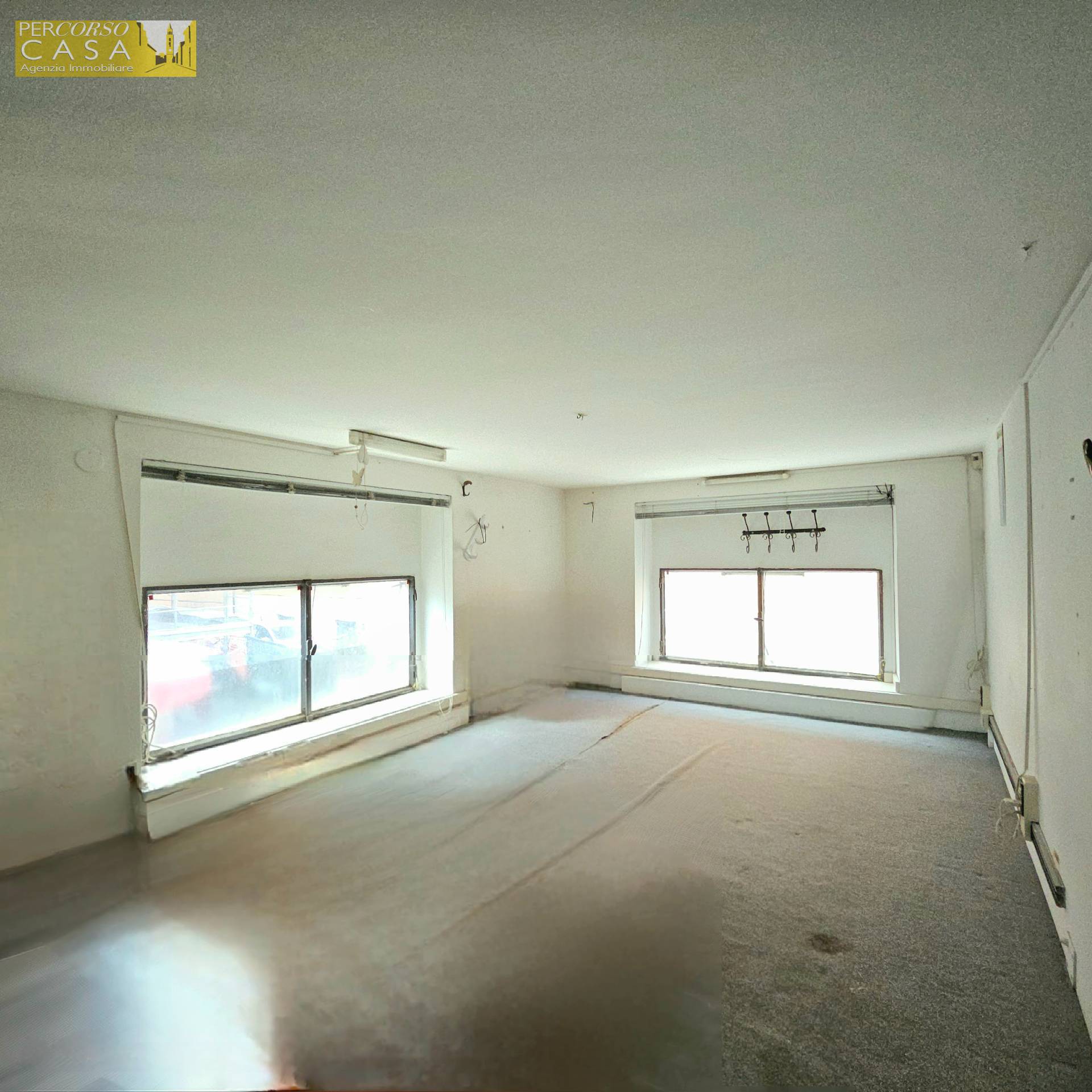 Locale Commerciale in vendita a Teramo, Centro Storico