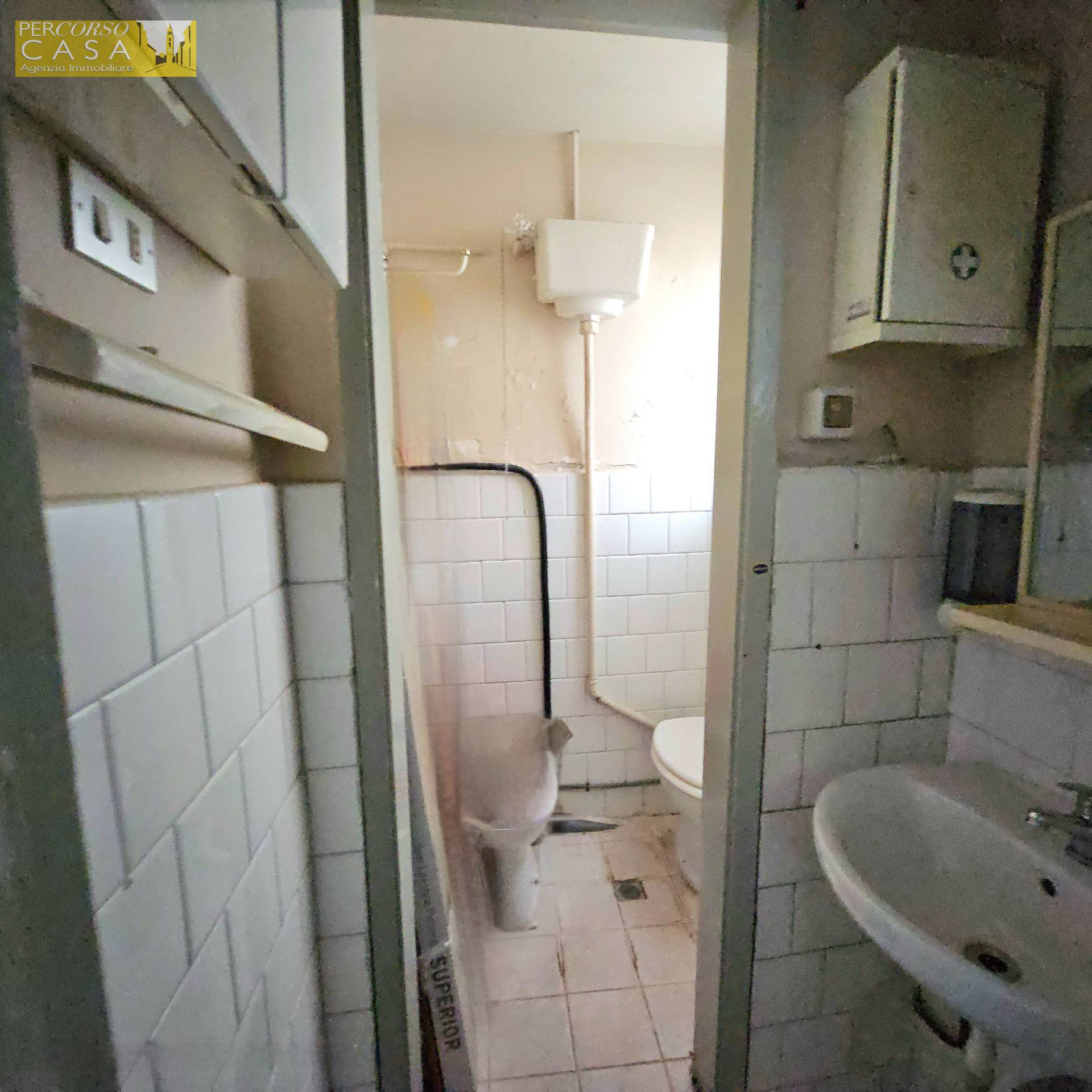 Locale Commerciale in vendita a Teramo, Centro Storico