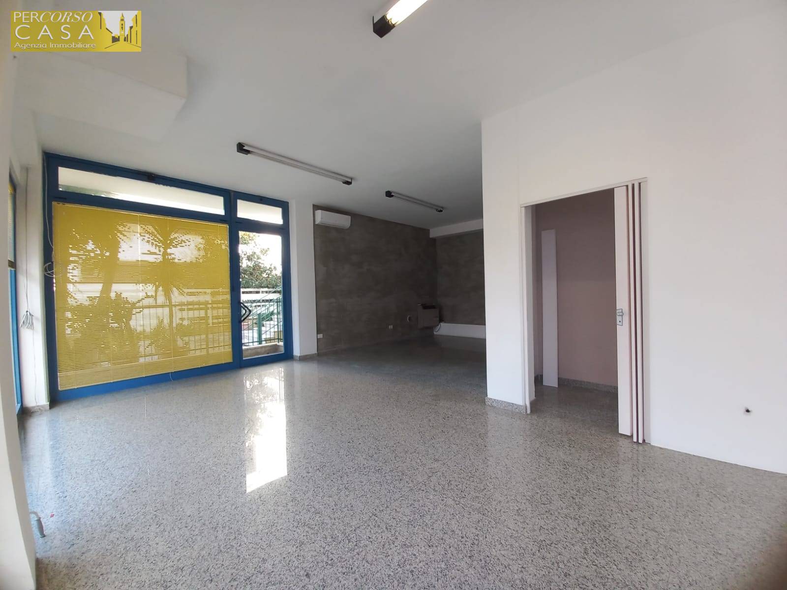 Locale Commerciale in affitto a Tortoreto, Zona Mare