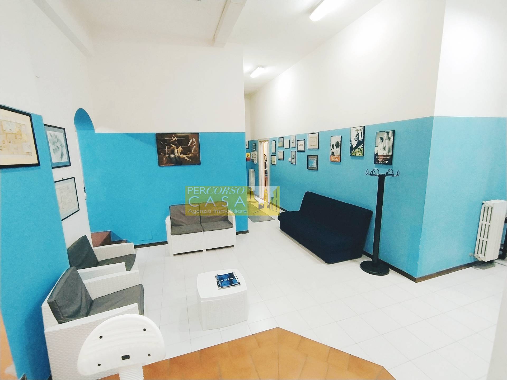 Locale Commerciale in vendita a Teramo, Viale Bovio