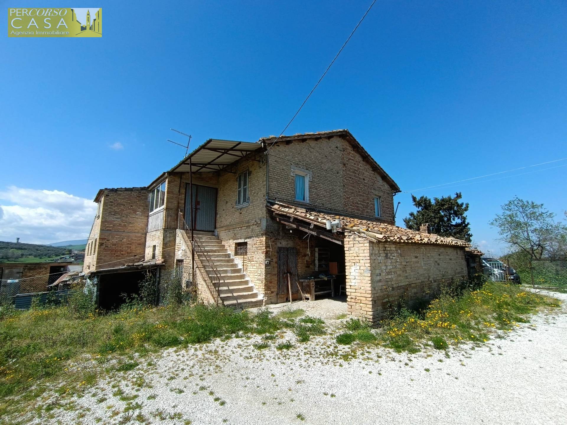 Casa singola in vendita a Bellante