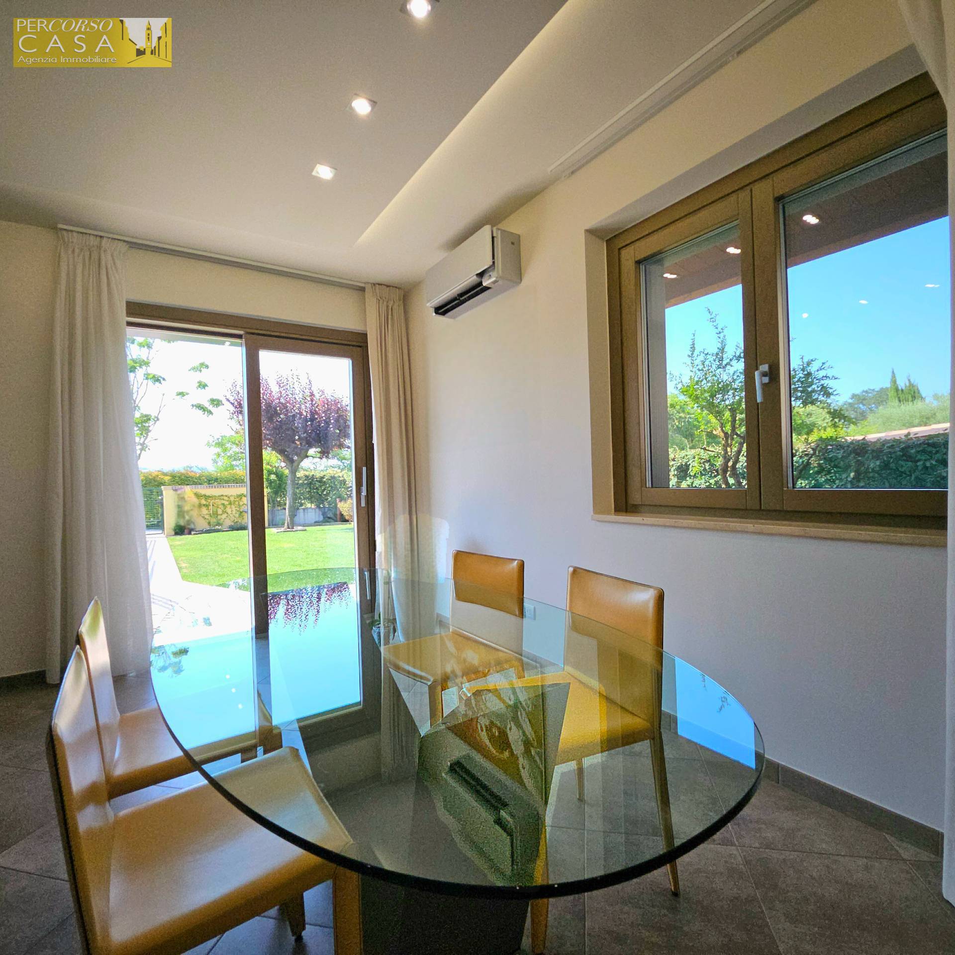 Porzione di Villa in vendita a Teramo, Nepezzano