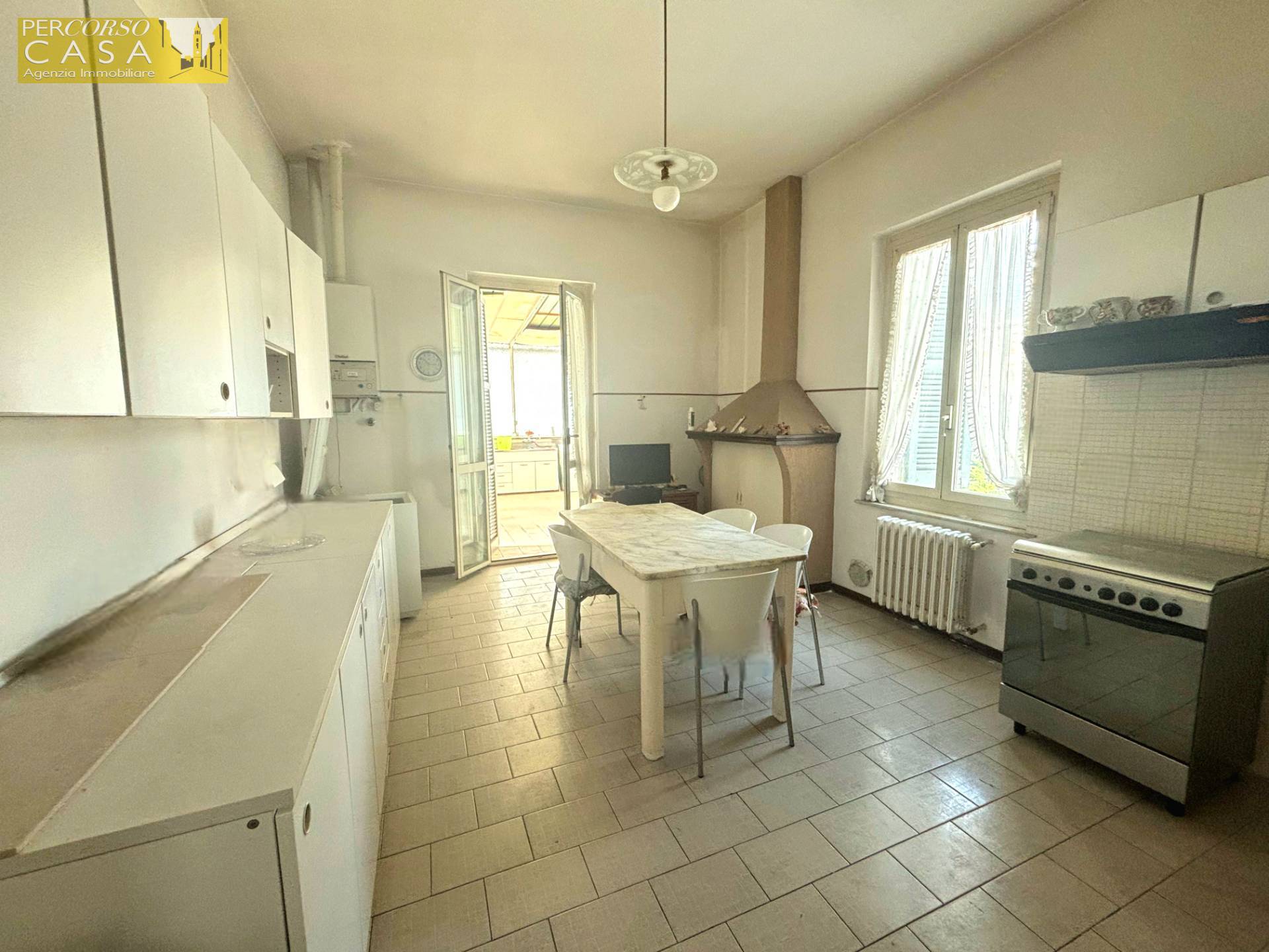 Casa indipendente in vendita a Teramo, Viale Crispi